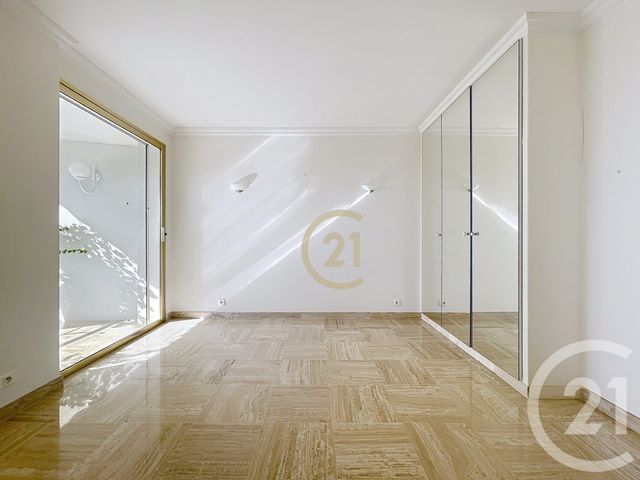 Appartement F3 à vendre - 3 pièces - 69,01 m2 - Cannes La Bocca - 06 - PROVENCE-ALPES-COTE-D-AZUR