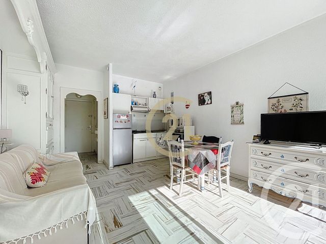 Appartement Studio &agrave; vendre - 1 pi&egrave;ce - 25,28 m2 - Cannes La Bocca - 06 - PROVENCE-ALPES-COTE-D-AZUR