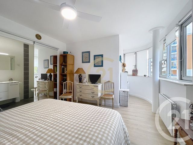 Appartement F4 à vendre - 4 pièces - 95 m2 - Cannes La Bocca - 06 - PROVENCE-ALPES-COTE-D-AZUR