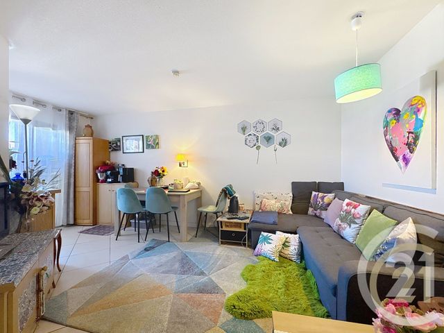 Appartement à vendre - 2 pièces - 36,56 m2 - Cannes La Bocca - 06 - PROVENCE-ALPES-COTE-D-AZUR