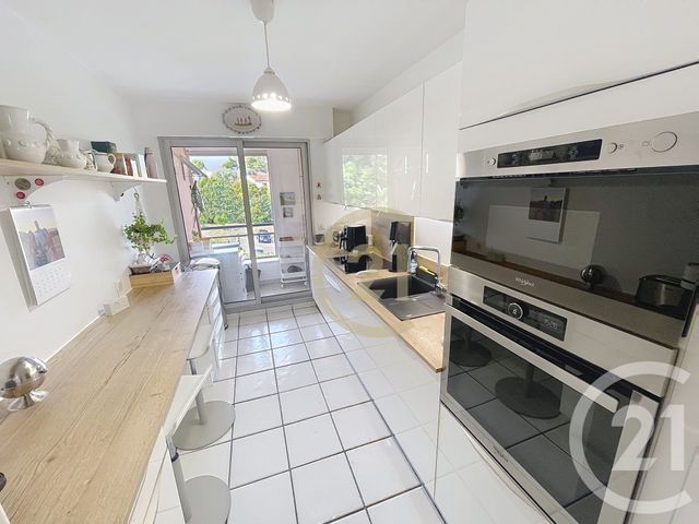 Appartement F4 à vendre - 4 pièces - 95 m2 - Cannes - 06 - PROVENCE-ALPES-COTE-D-AZUR