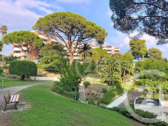 Appartement F4 à vendre - 4 pièces - 95 m2 - Cannes - 06 - PROVENCE-ALPES-COTE-D-AZUR
