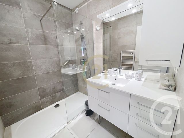 Appartement F4 à vendre - 4 pièces - 95 m2 - Cannes - 06 - PROVENCE-ALPES-COTE-D-AZUR