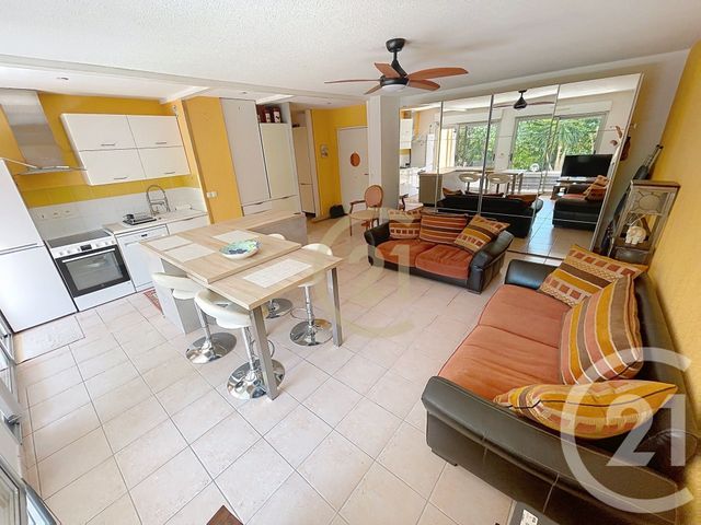 Appartement F2 &agrave; vendre - 2 pi&egrave;ces - 52,38 m2 - Cannes La Bocca - 06 - PROVENCE-ALPES-COTE-D-AZUR