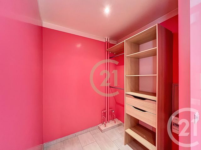 Appartement Studio &agrave; louer - 1 pi&egrave;ce - 45 m2 - Cannes La Bocca - 06 - PROVENCE-ALPES-COTE-D-AZUR