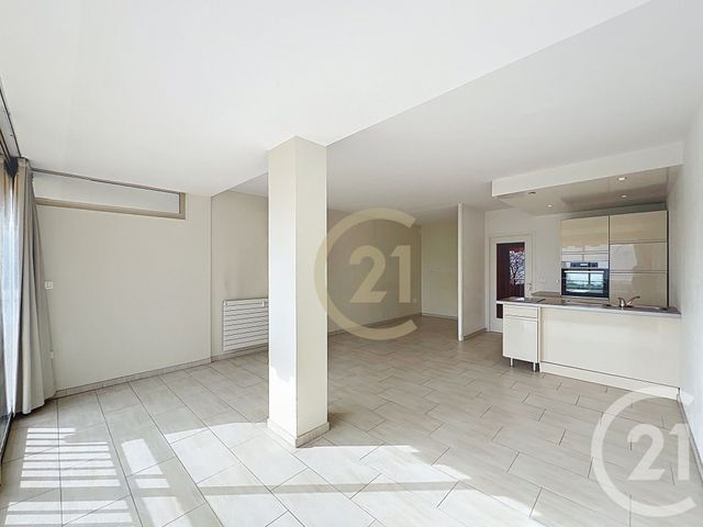 Appartement Studio &agrave; louer - 1 pi&egrave;ce - 45 m2 - Cannes La Bocca - 06 - PROVENCE-ALPES-COTE-D-AZUR