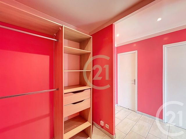 Appartement Studio &agrave; louer - 1 pi&egrave;ce - 45 m2 - Cannes La Bocca - 06 - PROVENCE-ALPES-COTE-D-AZUR