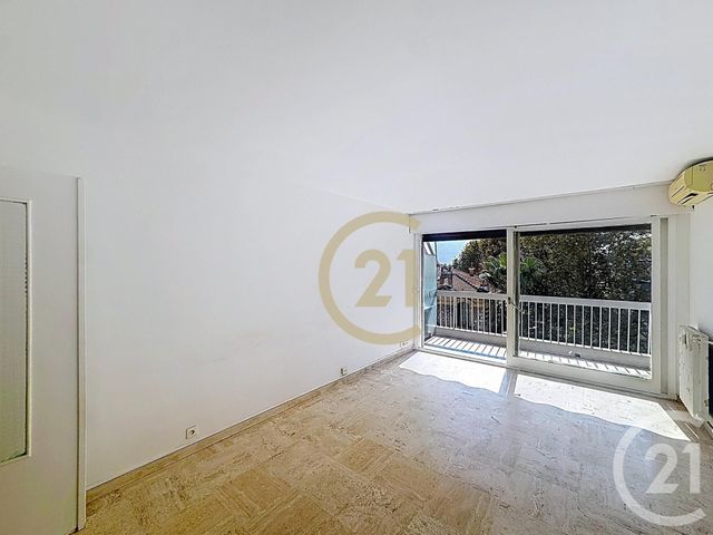 Appartement T4 &agrave; vendre - 4 pi&egrave;ces - 90,63 m2 - Le Cannet - 06 - PROVENCE-ALPES-COTE-D-AZUR