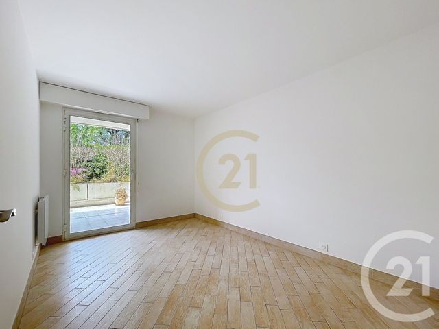 Appartement F3 &agrave; vendre - 3 pi&egrave;ces - 66 m2 - Cannes La Bocca - 06 - PROVENCE-ALPES-COTE-D-AZUR