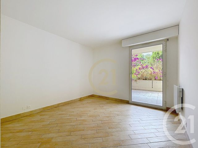 Appartement F3 &agrave; vendre - 3 pi&egrave;ces - 66 m2 - Cannes La Bocca - 06 - PROVENCE-ALPES-COTE-D-AZUR