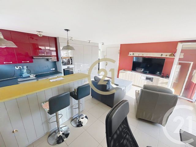 Appartement T3 à vendre - 3 pièces - 55,56 m2 - Cannes La Bocca - 06 - PROVENCE-ALPES-COTE-D-AZUR