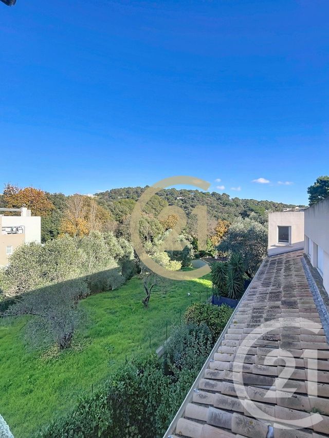 Appartement T3 à vendre - 3 pièces - 55,56 m2 - Cannes La Bocca - 06 - PROVENCE-ALPES-COTE-D-AZUR