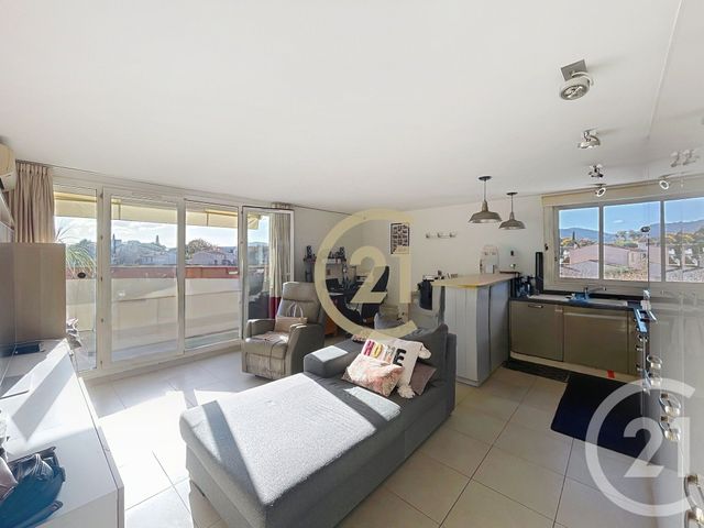 Appartement T3 à vendre - 3 pièces - 55,56 m2 - Cannes La Bocca - 06 - PROVENCE-ALPES-COTE-D-AZUR
