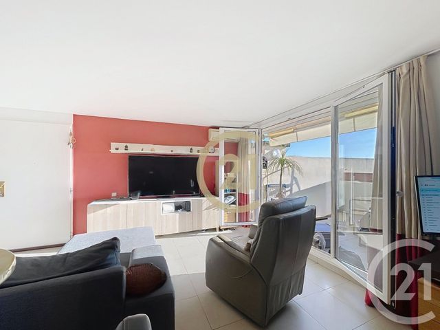 Appartement T3 à vendre - 3 pièces - 55,56 m2 - Cannes La Bocca - 06 - PROVENCE-ALPES-COTE-D-AZUR