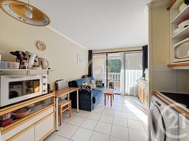 Appartement Studio &agrave; vendre - 1 pi&egrave;ce - 22,41 m2 - Cannes La Bocca - 06 - PROVENCE-ALPES-COTE-D-AZUR