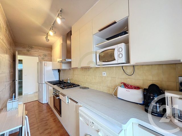 Appartement F2 &agrave; louer - 2 pi&egrave;ces - 59,77 m2 - Cannes La Bocca - 06 - PROVENCE-ALPES-COTE-D-AZUR