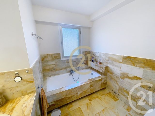 Appartement F4 &agrave; vendre - 4 pi&egrave;ces - 118,70 m2 - Mandelieu La Napoule - 06 - PROVENCE-ALPES-COTE-D-AZUR