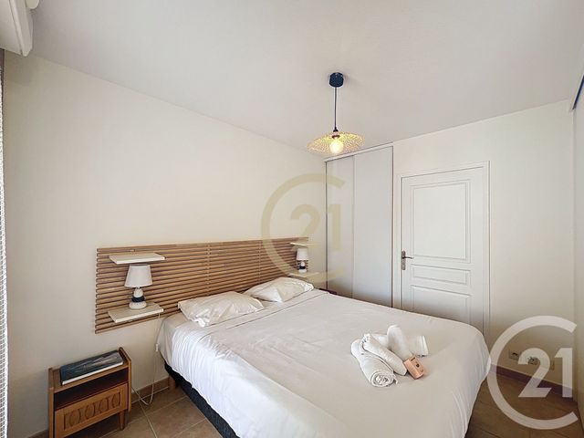 Appartement T2 &agrave; louer - 2 pi&egrave;ces - 42 m2 - Cannes La Bocca - 06 - PROVENCE-ALPES-COTE-D-AZUR