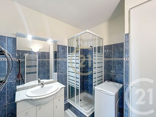 Appartement T2 &agrave; louer - 2 pi&egrave;ces - 42 m2 - Cannes La Bocca - 06 - PROVENCE-ALPES-COTE-D-AZUR