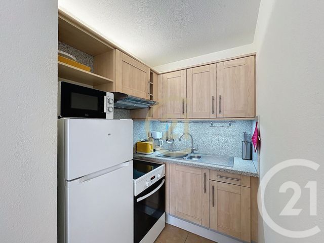 Appartement T2 &agrave; louer - 2 pi&egrave;ces - 42 m2 - Cannes La Bocca - 06 - PROVENCE-ALPES-COTE-D-AZUR