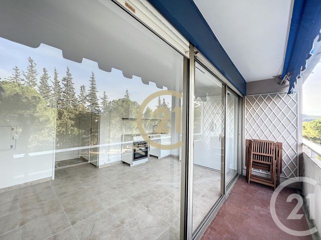 Appartement Studio &agrave; louer - 1 pi&egrave;ce - 19,30 m2 - Mandelieu La Napoule - 06 - PROVENCE-ALPES-COTE-D-AZUR