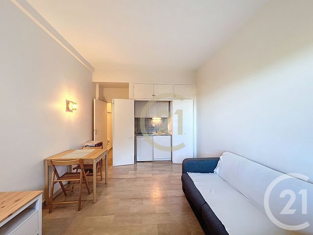 Appartement Studio &agrave; louer - 1 pi&egrave;ce - 21,40 m2 - Cannes - 06 - PROVENCE-ALPES-COTE-D-AZUR