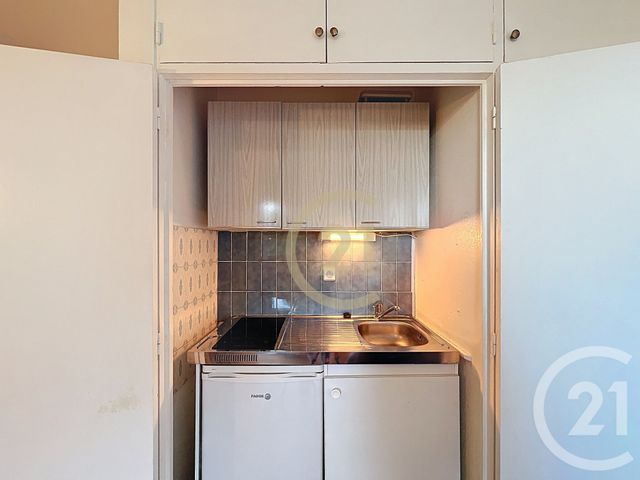 Appartement Studio &agrave; louer - 1 pi&egrave;ce - 21,40 m2 - Cannes - 06 - PROVENCE-ALPES-COTE-D-AZUR