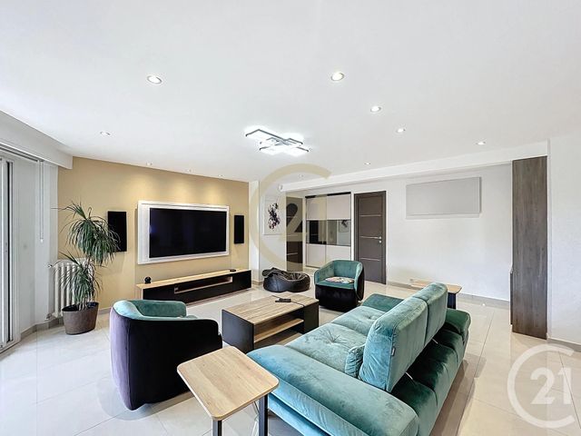 Appartement F4 &agrave; louer - 4 pi&egrave;ces - 91,86 m2 - Cannes La Bocca - 06 - PROVENCE-ALPES-COTE-D-AZUR