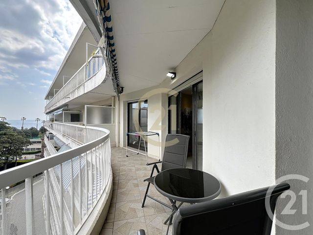 Appartement F4 &agrave; louer - 4 pi&egrave;ces - 91,86 m2 - Cannes La Bocca - 06 - PROVENCE-ALPES-COTE-D-AZUR