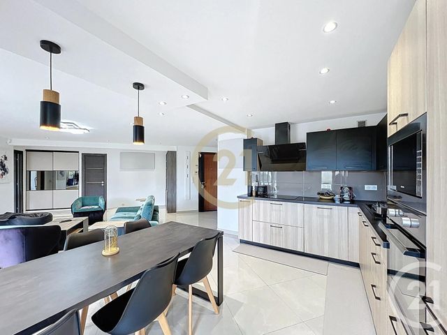 Appartement F4 &agrave; louer - 4 pi&egrave;ces - 91,86 m2 - Cannes La Bocca - 06 - PROVENCE-ALPES-COTE-D-AZUR