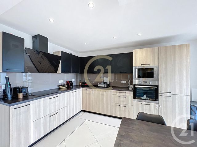 Appartement F4 &agrave; louer - 4 pi&egrave;ces - 91,86 m2 - Cannes La Bocca - 06 - PROVENCE-ALPES-COTE-D-AZUR