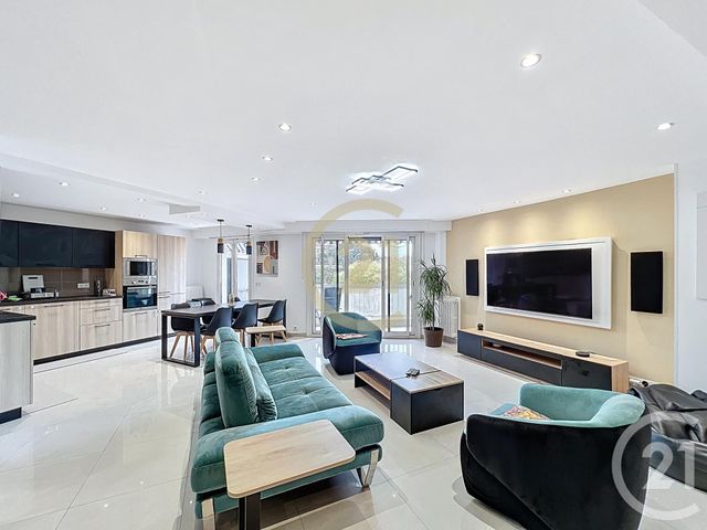 Appartement F4 &agrave; louer - 4 pi&egrave;ces - 91,86 m2 - Cannes La Bocca - 06 - PROVENCE-ALPES-COTE-D-AZUR