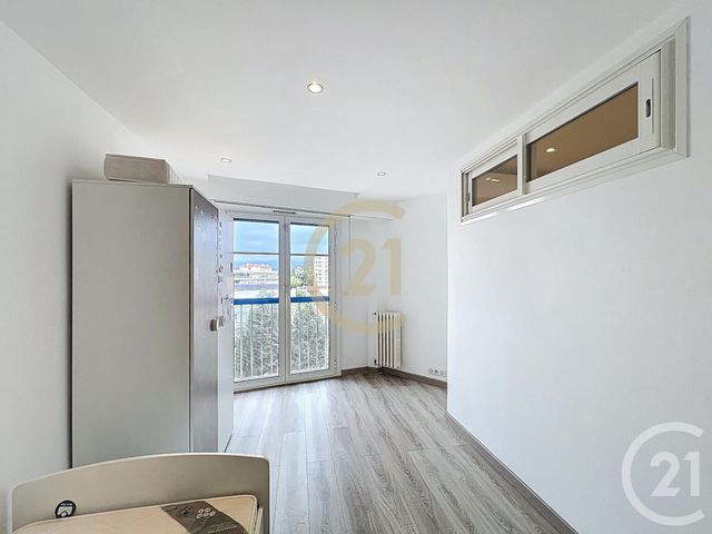 Appartement F4 &agrave; louer - 4 pi&egrave;ces - 91,86 m2 - Cannes La Bocca - 06 - PROVENCE-ALPES-COTE-D-AZUR