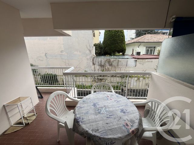 Appartement Studio &agrave; louer - 1 pi&egrave;ce - 28,78 m2 - Cannes - 06 - PROVENCE-ALPES-COTE-D-AZUR