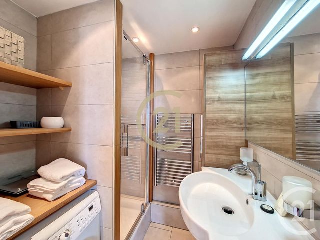 Appartement F2 &agrave; louer - 2 pi&egrave;ces - 42 m2 - Cannes La Bocca - 06 - PROVENCE-ALPES-COTE-D-AZUR