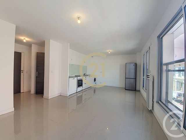 Appartement Studio &agrave; louer - 1 pi&egrave;ce - 32,24 m2 - Cannes La Bocca - 06 - PROVENCE-ALPES-COTE-D-AZUR