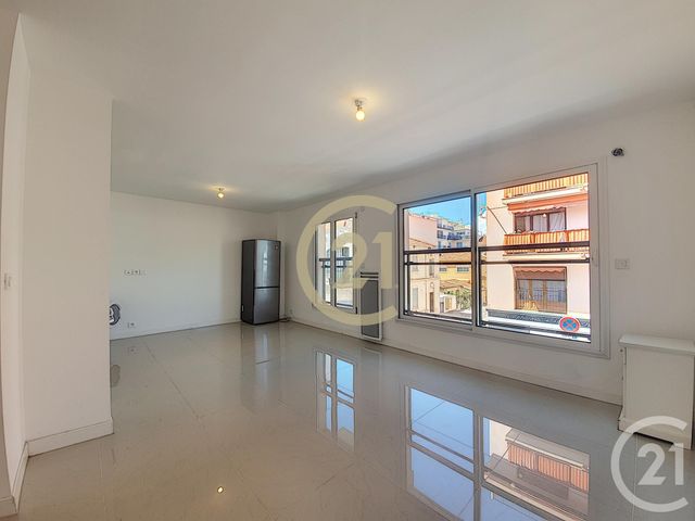 Appartement Studio &agrave; louer - 1 pi&egrave;ce - 32,24 m2 - Cannes La Bocca - 06 - PROVENCE-ALPES-COTE-D-AZUR
