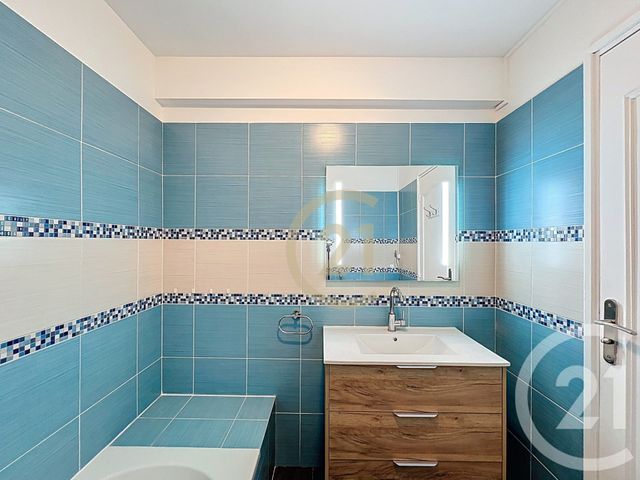 Appartement T3 &agrave; louer - 3 pi&egrave;ces - 66 m2 - Cannes - 06 - PROVENCE-ALPES-COTE-D-AZUR