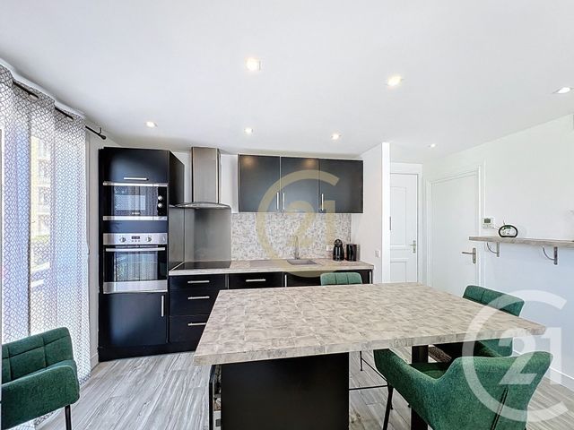 Appartement T2 &agrave; louer - 2 pi&egrave;ces - 42,37 m2 - Cannes La Bocca - 06 - PROVENCE-ALPES-COTE-D-AZUR