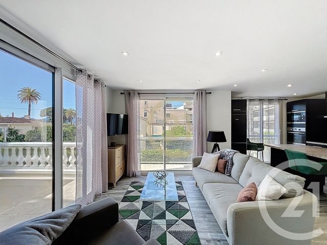 Appartement T2 &agrave; louer - 2 pi&egrave;ces - 42,37 m2 - Cannes La Bocca - 06 - PROVENCE-ALPES-COTE-D-AZUR