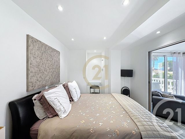 Appartement T2 &agrave; louer - 2 pi&egrave;ces - 42,37 m2 - Cannes La Bocca - 06 - PROVENCE-ALPES-COTE-D-AZUR