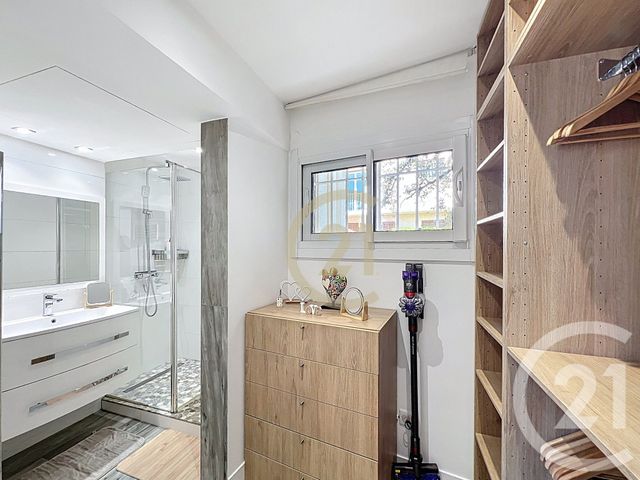 Appartement T2 &agrave; louer - 2 pi&egrave;ces - 42,37 m2 - Cannes La Bocca - 06 - PROVENCE-ALPES-COTE-D-AZUR