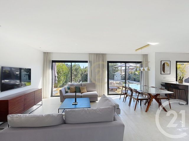 Maison &agrave; louer - 5 pi&egrave;ces - 113,49 m2 - Mougins - 06 - PROVENCE-ALPES-COTE-D-AZUR