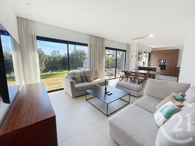 Maison &agrave; louer - 5 pi&egrave;ces - 113,49 m2 - Mougins - 06 - PROVENCE-ALPES-COTE-D-AZUR