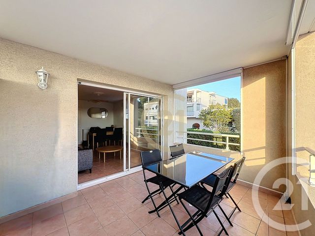 Appartement T2 &agrave; louer - 2 pi&egrave;ces - 41,01 m2 - Le Cannet - 06 - PROVENCE-ALPES-COTE-D-AZUR
