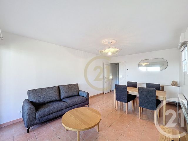 Appartement T2 &agrave; louer - 2 pi&egrave;ces - 41,01 m2 - Le Cannet - 06 - PROVENCE-ALPES-COTE-D-AZUR