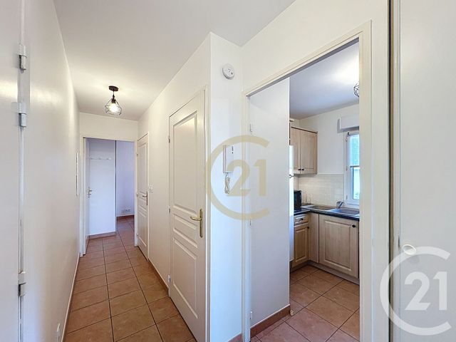 Appartement T2 &agrave; louer - 2 pi&egrave;ces - 41,01 m2 - Le Cannet - 06 - PROVENCE-ALPES-COTE-D-AZUR