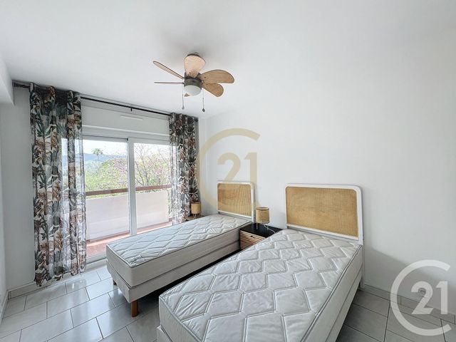 Appartement F3 &agrave; louer - 3 pi&egrave;ces - 60,02 m2 - Cannes La Bocca - 06 - PROVENCE-ALPES-COTE-D-AZUR