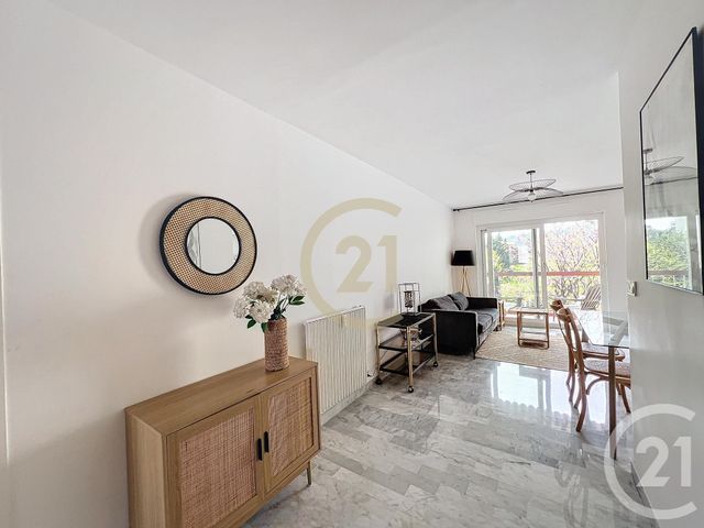 Appartement F3 &agrave; louer - 3 pi&egrave;ces - 60,02 m2 - Cannes La Bocca - 06 - PROVENCE-ALPES-COTE-D-AZUR