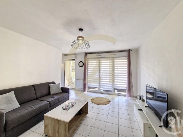 Appartement Studio &agrave; louer - 1 pi&egrave;ce - 30,78 m2 - Cannes La Bocca - 06 - PROVENCE-ALPES-COTE-D-AZUR